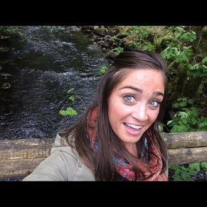 Meet your Posher, Casey